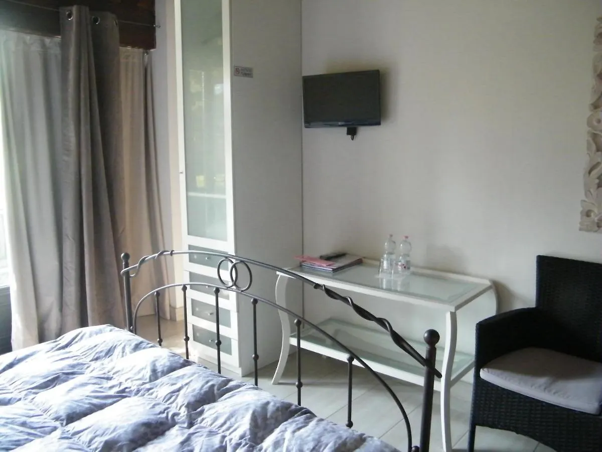 *** Bed & Breakfast Villa Franca in Franciacorta Passirano Italia