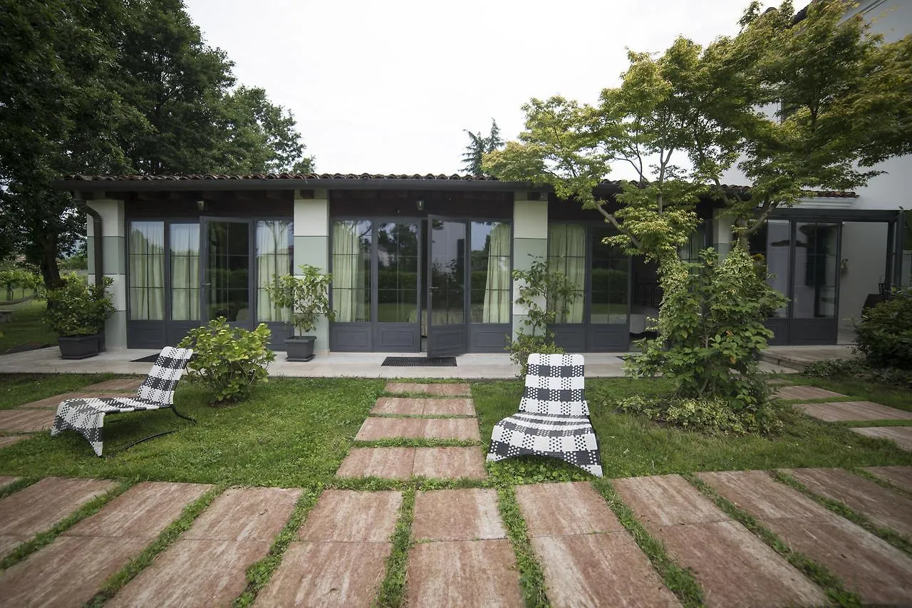 *** Bed & Breakfast Villa Franca in Franciacorta Passirano Italia