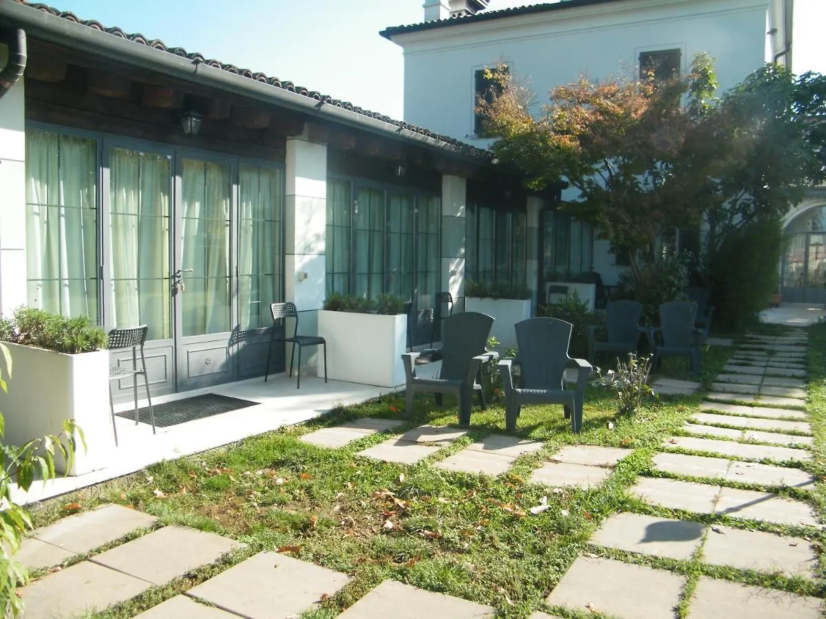 Villa Franca In Franciacorta Passirano Bed & Breakfast