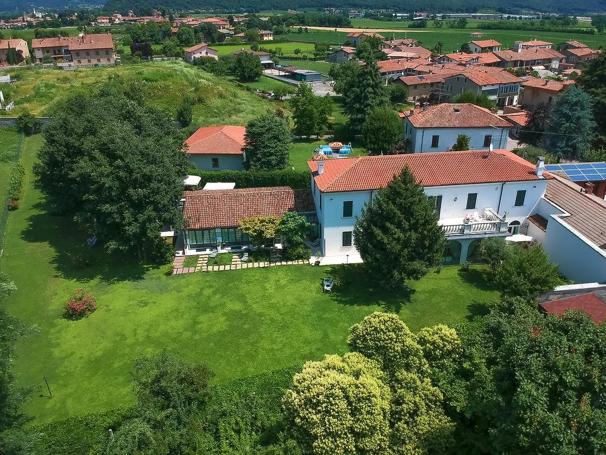 Villa Franca In Franciacorta Passirano Bed & Breakfast