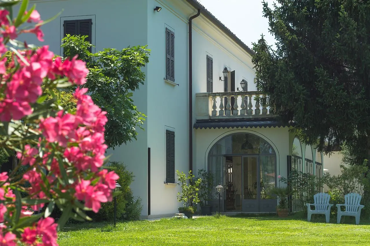 Villa Franca In Franciacorta Passirano Bed & Breakfast